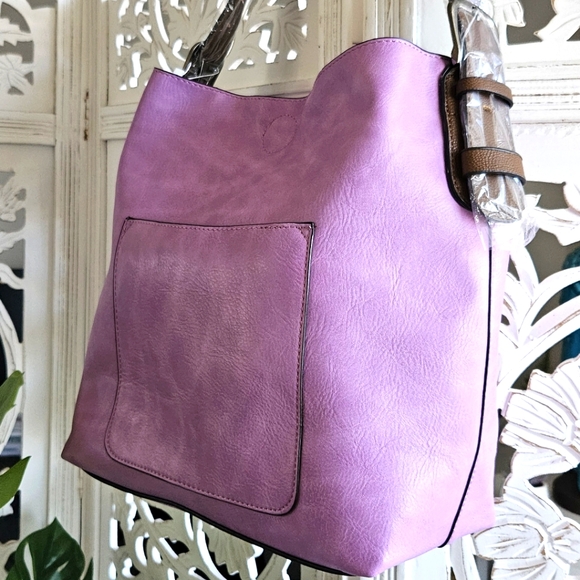 💜 Vegan Leather Classic Hobo Bag in Vibrant Purple - Picture 4 of 16